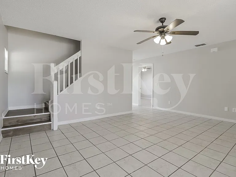 609 Greys Ferry Rd — Photo 3