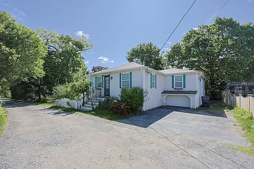 6 Charles St Photo 1