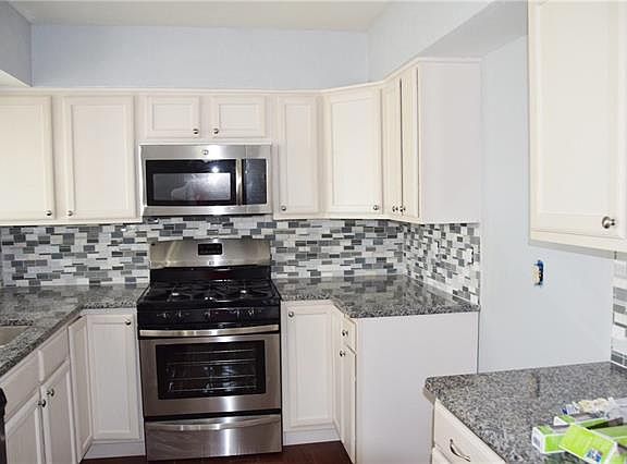 5th image of 4006 Justice Ln