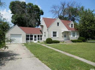 1618 Indiana Dr, Galesburg, IL 61401