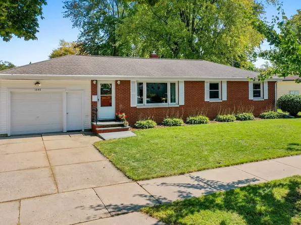 1445 Carroll Ave, Green Bay, WI 54304
