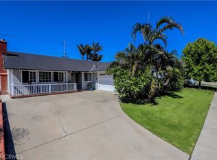 17821 Altamirano Ln, Huntington Beach, CA 92647