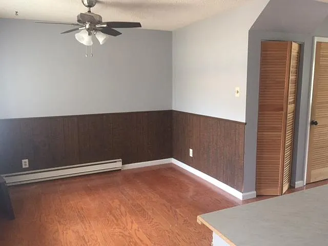 7558 Hazelcrest Dr — Photo 2