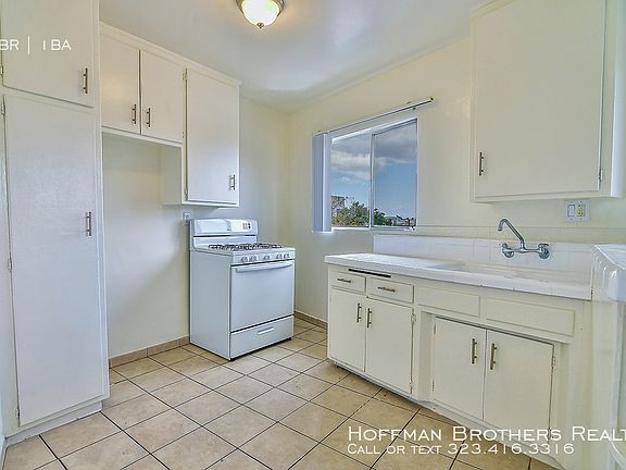 2nd image of 251 Loma Dr APT 26