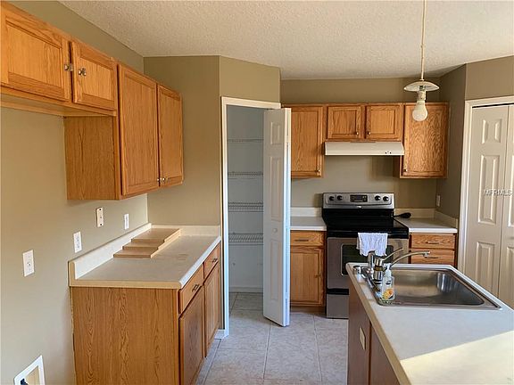5th image of 182 Big Sioux Dr