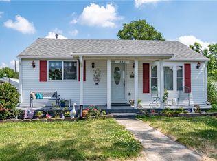 330 W Eckhardt St, Macon, IL 62544
