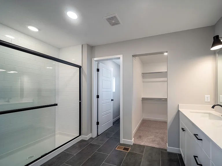 3721 SW Clayton Pl — Photo 12