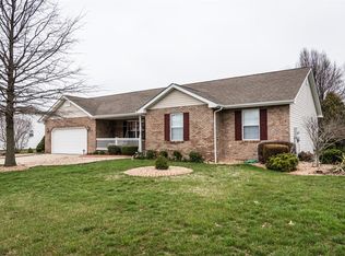 112 Timber Lake Dr, Damiansville, IL 62215