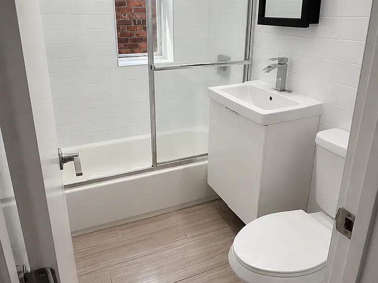 82-06 Roosevelt Ave #3R — Photo 14