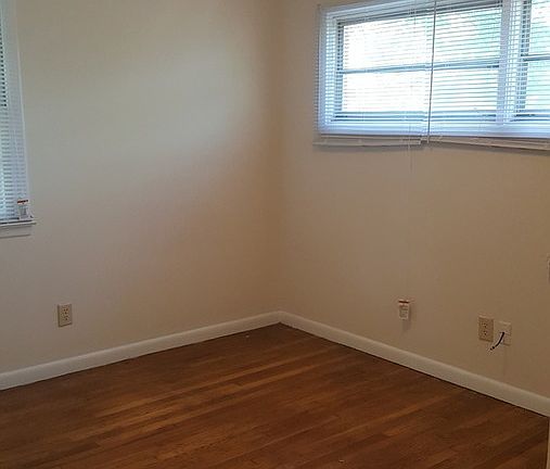 5th image of 2104 Hardie Ct