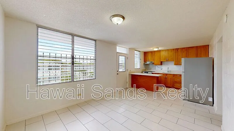 2 bed, 1.0 bath, 608 sqft, $2,100 — Photo 2
