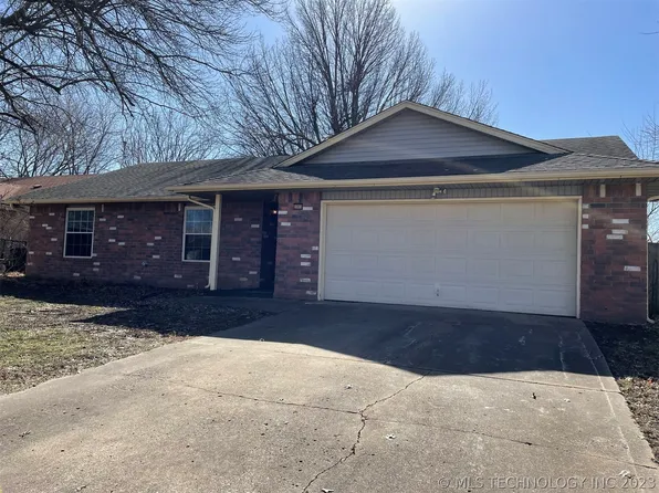 1303 W Birmingham Pl S, Broken Arrow, OK 74011