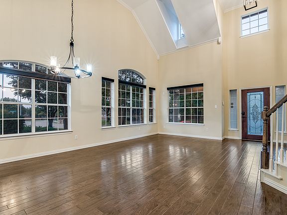 5th image of 3609 Ironstone Dr