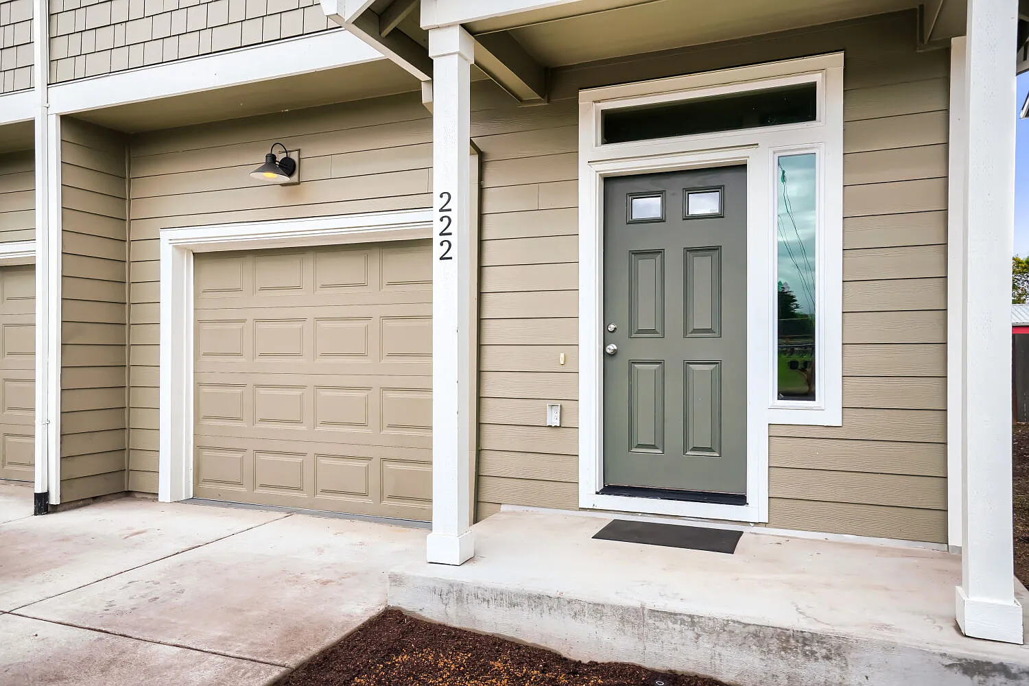 222 Eckerd Ave — Photo 1