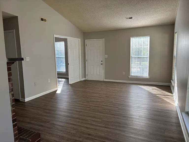 6714 Marston Ct — Photo 9