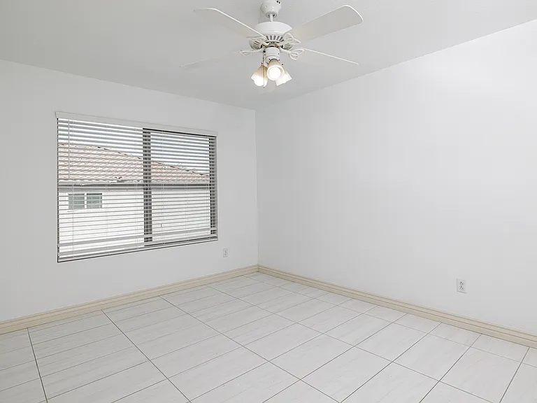 7500 E Deer Valley Rd #169 — Photo 19