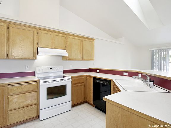 3rd image of 287 NE Tralee Ct