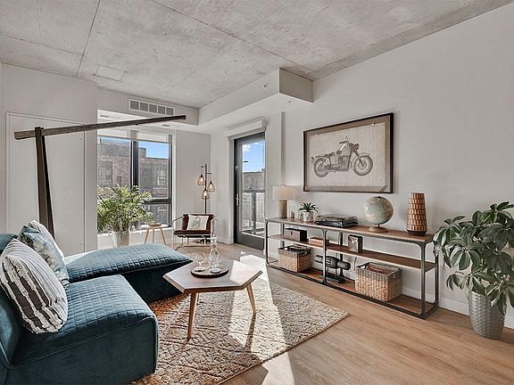 2nd image of 816 Portland Ave S APT 1211