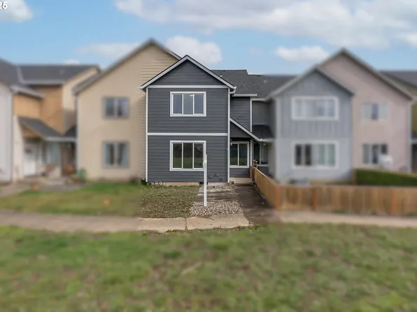 821 Village Pl, Dayton, OR 97114