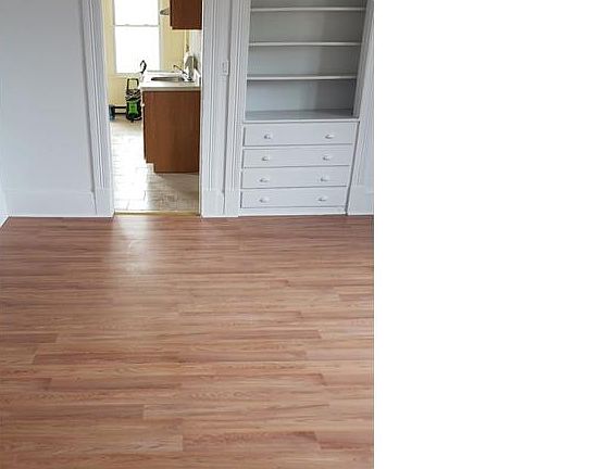 4th image of 16 Laurel St Floor 3