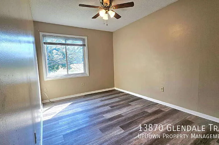 13870 Glendale Trl — Photo 10