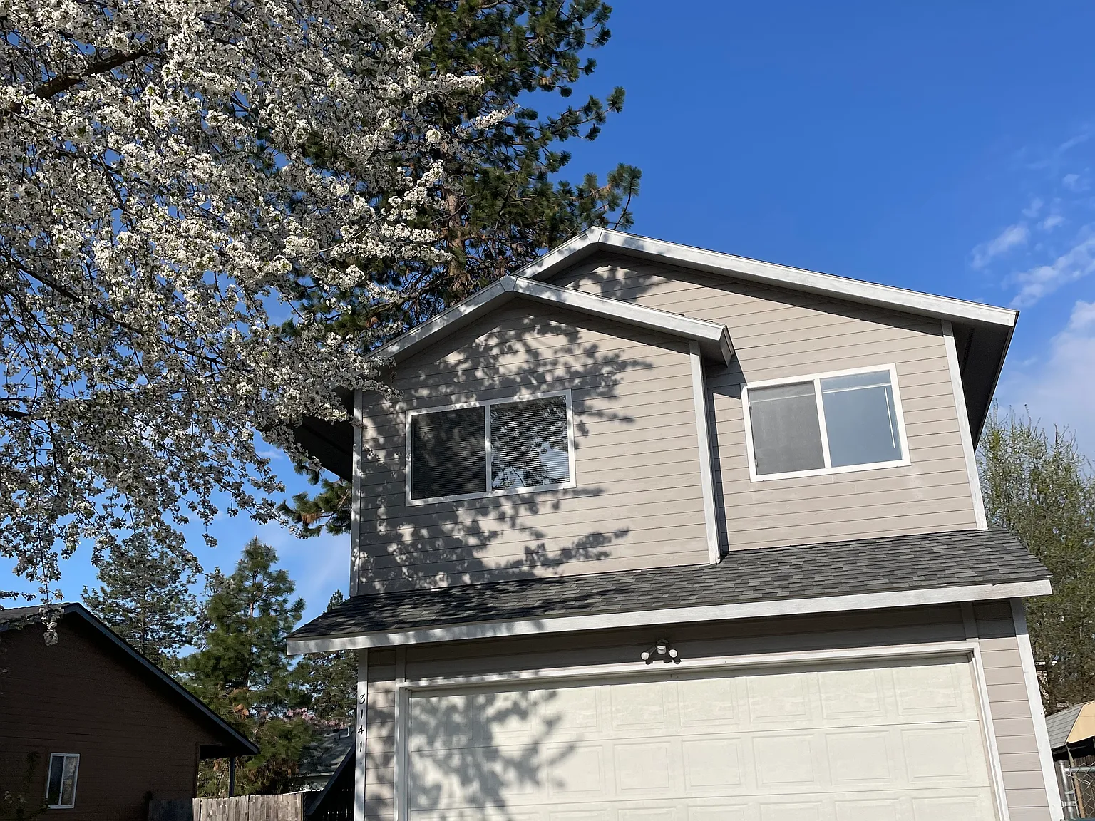 3 bed, 1343 sqft, $2,000 — Photo 1