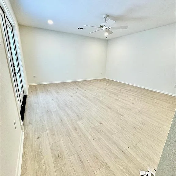 495 Yorktown Ln — Photo 18