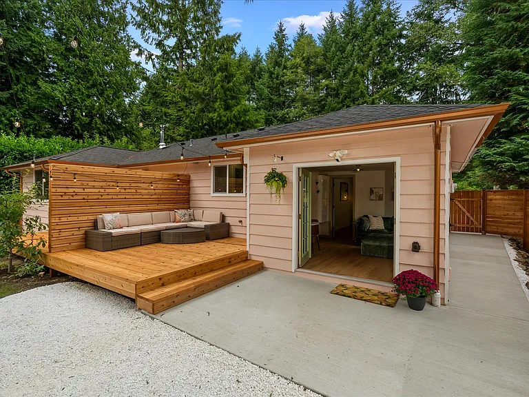 19225 Forest Park Dr NE — Photo 25