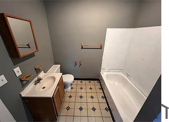 4th image of 6919 Fullerton Ave #2