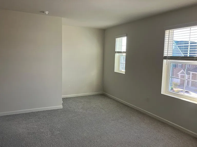 5342 Bellflower Hls — Photo 13