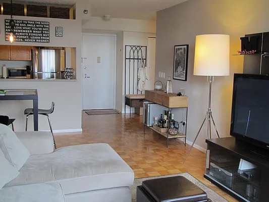Sold by CityView Real Estate Inc. | media 18