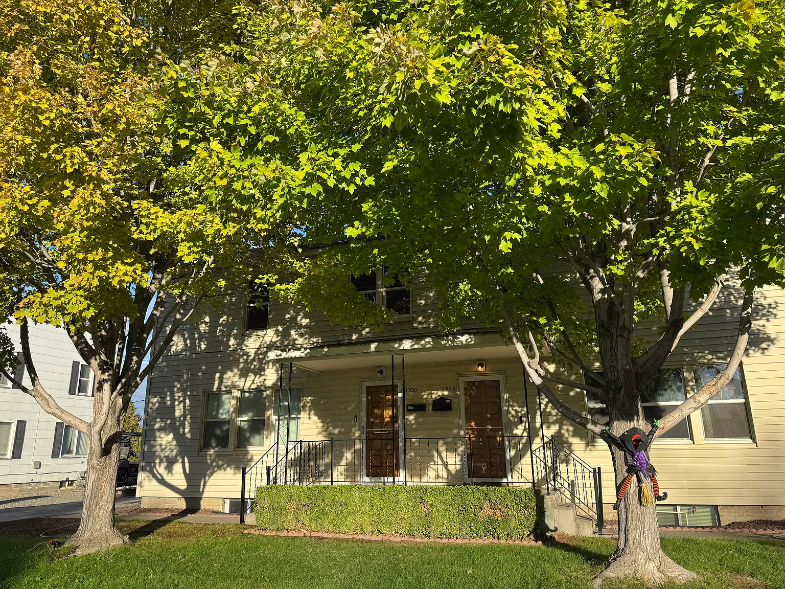 3 bed, 2100 sqft, $1,950 — Photo 1