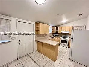 1674 NE 174th St #REAR