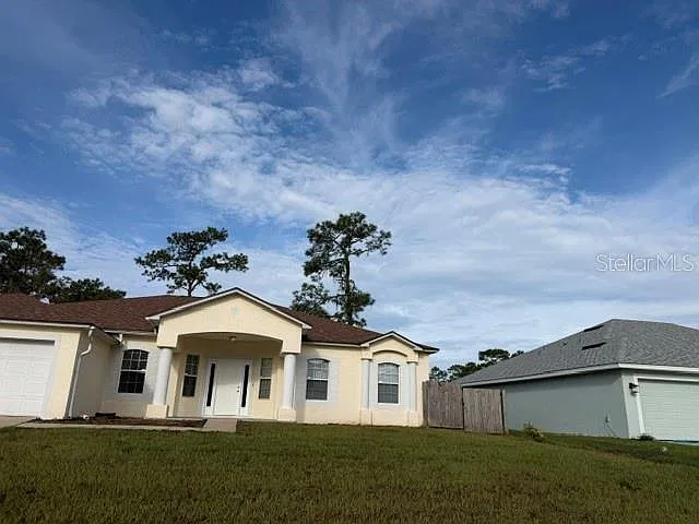 4 bed, 2.0 bath, 2245 sqft, $1,975 — Photo 2