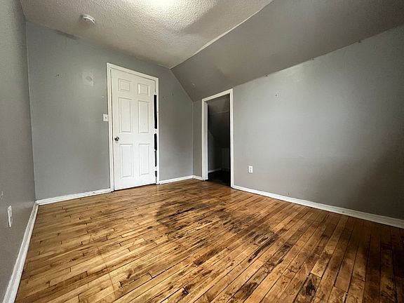 5th image of 2356 Thomas Ave N Unit 2