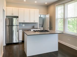3860 N Southport Ave #3, Chicago, IL 60613