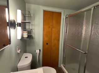 100 Plunkett Dr APT A, Zelienople, PA 16063