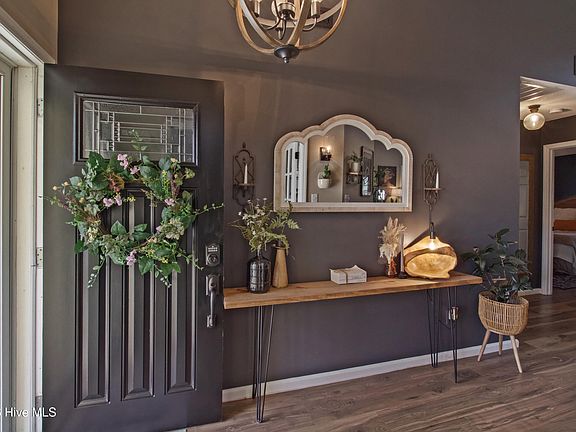 3rd image of 110 Cottage Lane