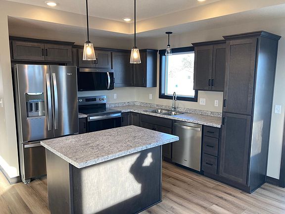 4th image of 705 State St