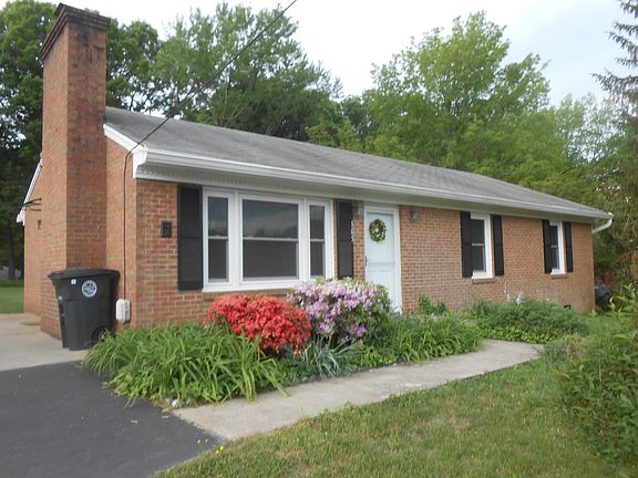 2nd image of 105 Woodbine Dr