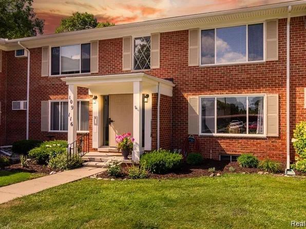 24111 Meridian Rd APT 116, Grosse Ile, MI 48138