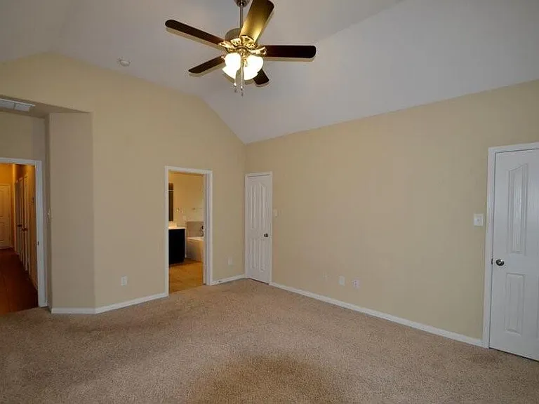 9942 Taylor Springs Ln — Photo 14
