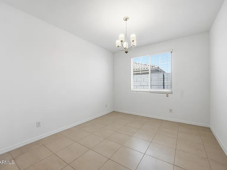 3810 N 101st Dr — Photo 12
