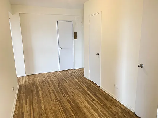 Rented by Showcase Realty | media 18