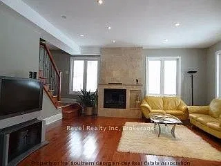 3 bed, $2,700 — Photo 4