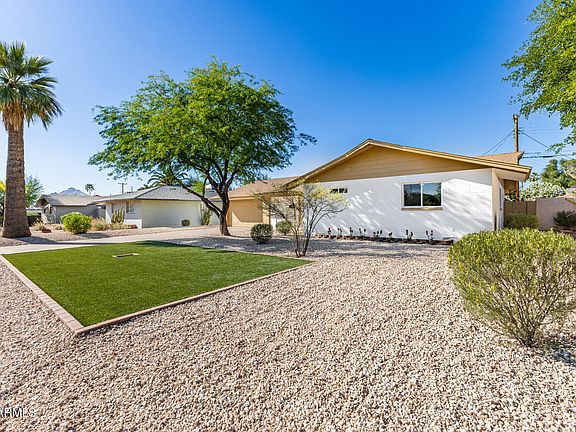 3rd image of 8314 E CAMELBACK Road