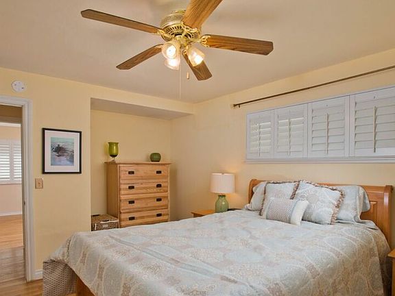 4th image of 22438 Criswell St