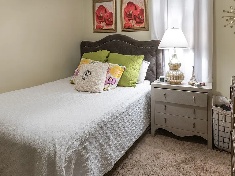 211 Chevy Chase Dr — Photo 18