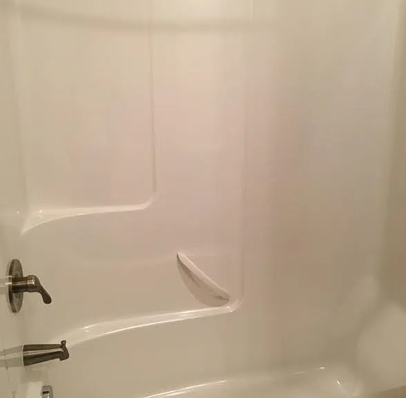Bathroom Shower/Tub Bathroom Shower/Tub