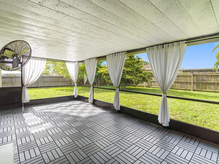 4784 Alfresco St — Photo 10